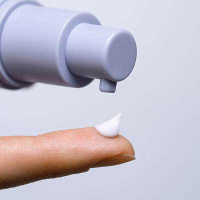 Serum për zonën e syve MÁDARA Retinol Alternative Plant-Powered, 15 ml