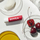 Balsam buzësh Nivea Cherry Shine, 24H hidratues mat, 4.8g