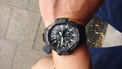 Orë dore Casio G-Shock Gravitymaster GA 1100-1A, e zezë