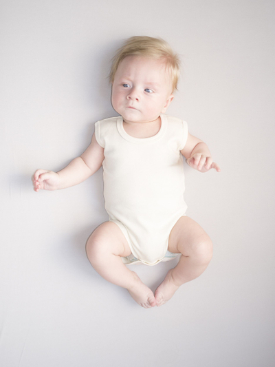 Bodi bebe Nanaf Organic Basic, pambuk organik, me rripa, ngjyrë natyrale
