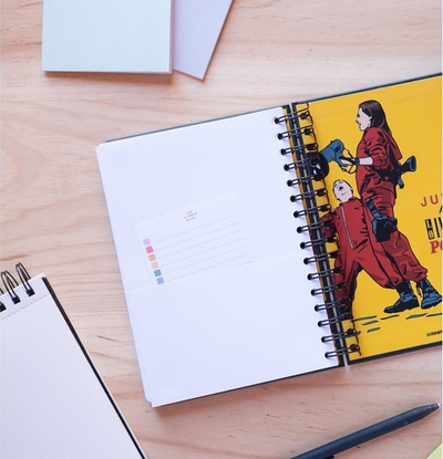 Bllok shënimesh House of Paper Notebook Notes, A5, kapak i fortë, me shirit elastik