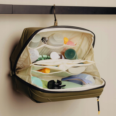 Çantë tualeti Peak Design Wash Pouch, që s’e kap uji, me grep për ta var, ngjyrë kelp