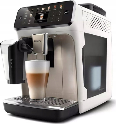 Апарат за кафе Philips Series 5500 LatteGo EP5543/90, автоматски, со керамичка мелница, црн
