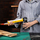 Pistoletë pneumatike fugash Deli Tools EDL2370, 230 mm, alumini dhe çelik, e zezë e verdhë