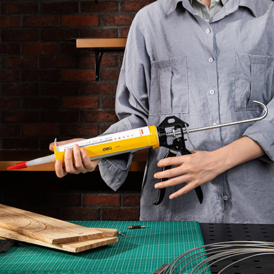 Pistoletë pneumatike fugash Deli Tools EDL2370, 230 mm, alumini dhe çelik, e zezë e verdhë