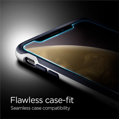 Xham mbrojtës Spigen Glas.tR EZ Fit për iPhone XR