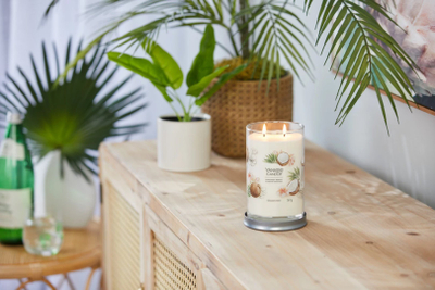 Qiri aromatik Yankee Candle Coconut Beach Signature Large Tumbler, 567g, era frutash tropikale, i bardhë