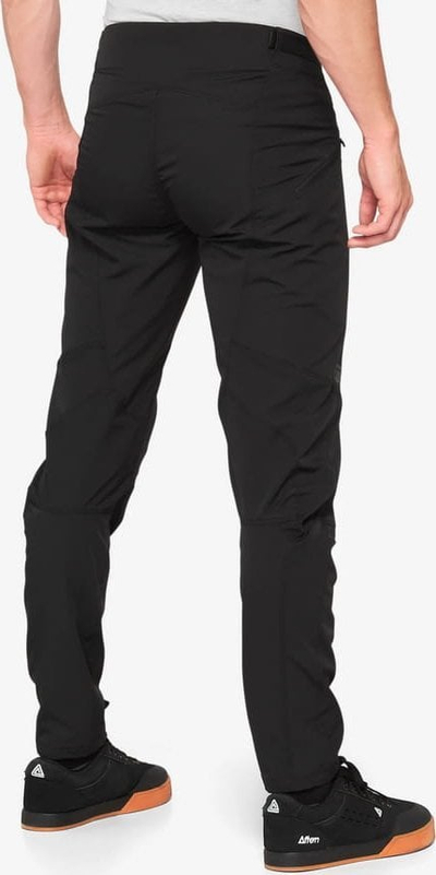 Pantallona çiklizmi 100% AIRMATIC, për meshkuj, madhësia 28 EUR 42, të zeza