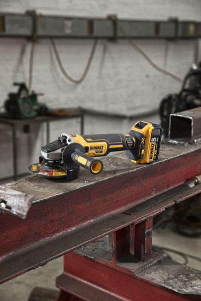 Smerilues Dewalt DCG405P2, i verdhë