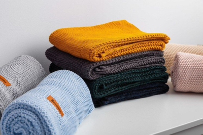 Batanije për bebe Sensillo Knitted Cotton, 80x100 cm, e kaltër e errët