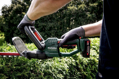 Gërshërë gardhi Metabo HS 18 LTX 55, 18V, pa bateri, e gjelbër