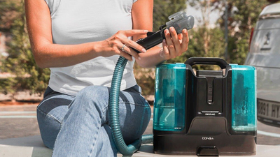 Fshesë me korrent Cecotec Conga Carpet &amp; Spot Clean Liberty, multi-ciklonike, 150W, e zezë