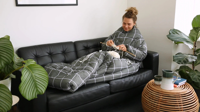 Batanije me mëngë Hygge, material i trashë, dizajn me katrorë, gri