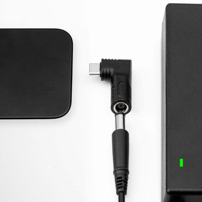 Përshtatës karikuesi laptopi Akyga AK-ND-D06, 5.5 x 2.5 mm në USB-C, 65W, i zi