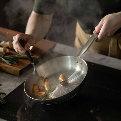 Tigan Fiskars All Steel Pure, 24cm, çelik inoks, argjendtë