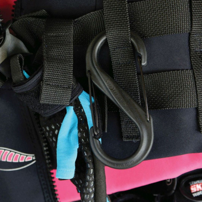 Karabinë plastike Nite Ize S-Biner Dual Carabiner #6, dy porta, e zezë