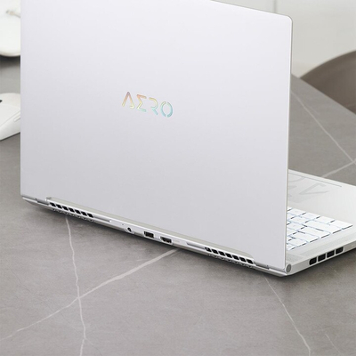 Laptop GIGABYTE AERO 16 OLED (2023), 16", Intel Core i7, 16GB RAM, 1TB SSD, NVIDIA GeForce RTX 4070, i argjendtë