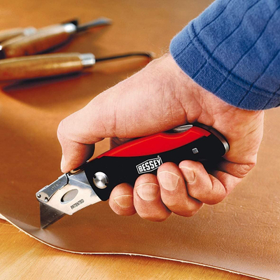 Set thikash palos Bessey DBKPH SET, me dorezë plastike, me etui najloni, gri
