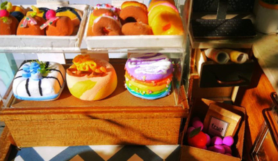 Set DIY shpi miniaturë Rolife Dessert Shop, LED, dru letër edhe plastikë, mente