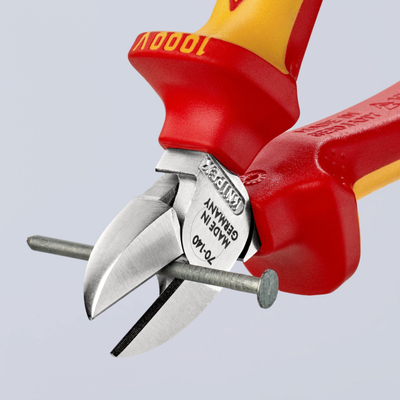 Darë prerëse anësore Knipex 70 06 140, 140mm, të izoluara, të kuqe