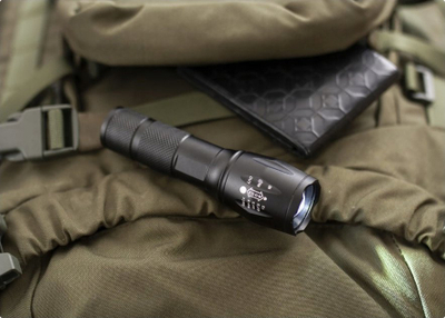 Dritë dore taktike Military Strong, LED 10W, 200 lumens, e zezë