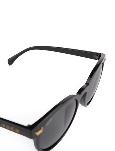 Syze dielli Vuch Inger, të zeza