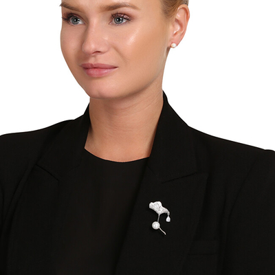 Broshë për femra JwL Luxury Pearls Ginkgo JL0838, e argjendtë