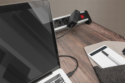 Karikues muri Digitus USB-C PD 3.0 100W, GaN, me kabllo 1.2 m, i zi