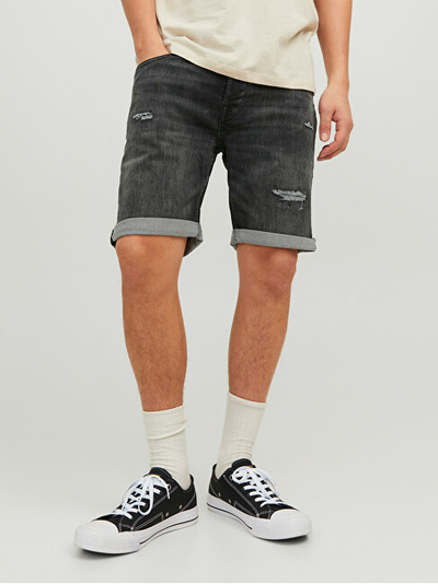 Pantallona të shkurtra JACK&JONES JJIRICK Regular Fit, të zi