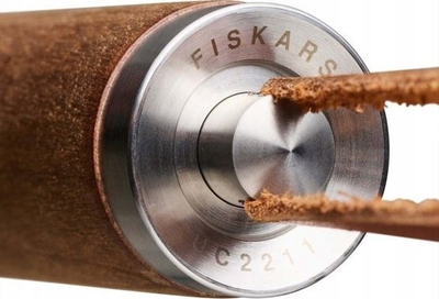 Pirun për skarë Fiskars Grill Chef 1066427, çelik inox, dorezë druri, kafe