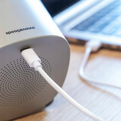 Karikues wireless me altoparlant dhe dritë LED, shumëfunksional, i bardhë