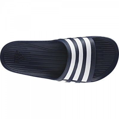 Shapka Adidas Duramo Slide G15892, plastike, blu Newnav me të bardha