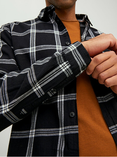 Këmishë JACK&JONES JJEGINGHAM Slim Fit, e zezë