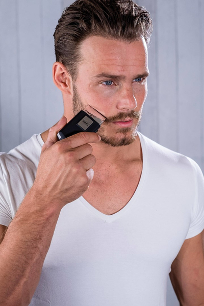 Brisk elektrik udhëtimi Wahl Travel Shaver, pa kabllo, i rikarikueshëm, i zi
