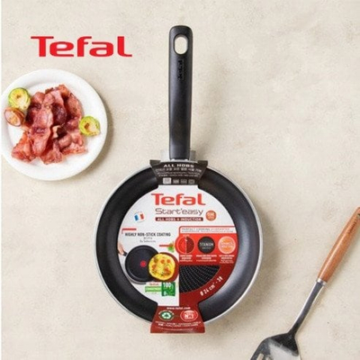 Tigan Tefal Start Easy Titanium, për sobë me induksion, jo-ngjitës, i zi