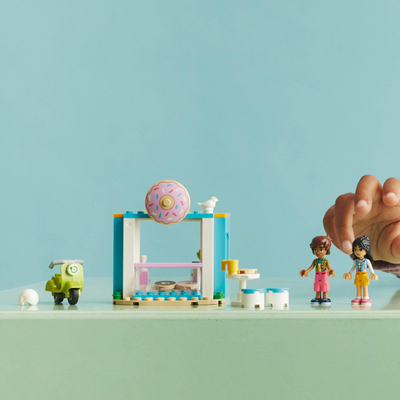 Lodër ndërtimi LEGO Friends Donut Shop 41723, set për kalamaj 4+, shumëngjyrësh