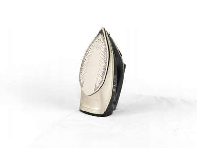 Hekur me avull Petra PF01480VDE, 2200W, shollë qeramike, i zi bronz