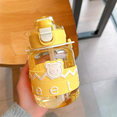 Shishe plastike per femije 600ml , e verdhë . UNIMIKS