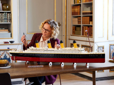 Set LEGO Icons Titanic 10294, model koleksionues, mbi 9000 pjesë, shumëngjyrësh
