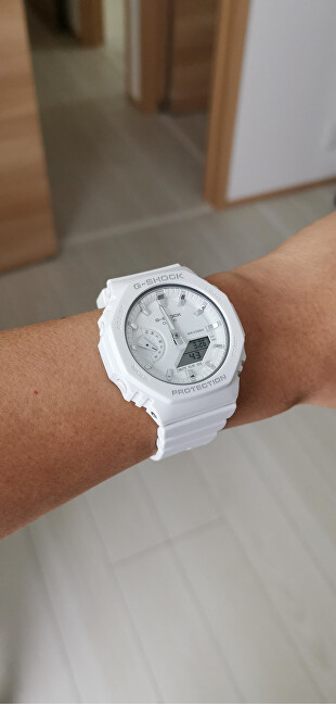 Orë për femra Casio G-Shock Original Carbon Core Guard GMA-S2100-7AER (619), e bardhë