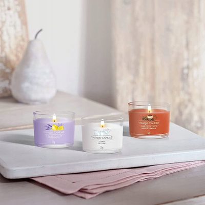 Qiri dekorativ Yankee Candle Lakefront Lodge Mini, erë druri, 37g, blu