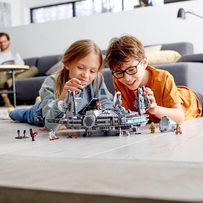 Lodër LEGO Star Wars TM 75257 Millennium Falcon ™