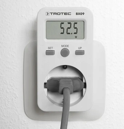 Matës konsumi energjie Trotec BX09, 230V 16A, me ekran digjital, i bardhë