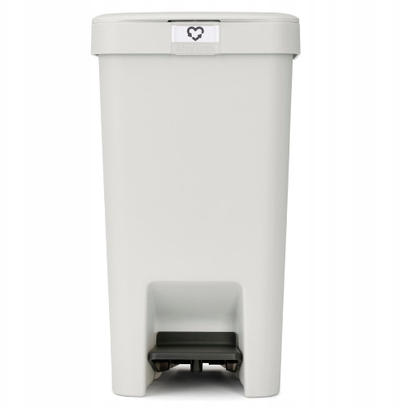 Kosh me pedale Brabantia StepUp, 16L, plastikë e ricikluar, gri e hapur