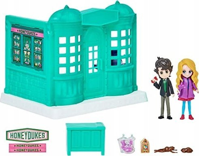 Сет за игра Wizarding World Harry Potter Magical Minis Honeydukes Sweet Shop, 2 фигурини 7.5cm, за деца