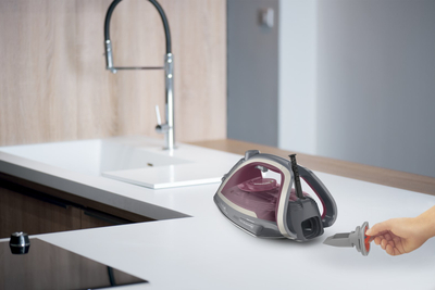 Hekur për hekurosje Tefal TexStyle 5, 2800W, i hirtë/ vjollcë
