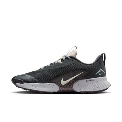 Atlete trail Nike Juniper Trail 3 për burra, për vrap në mal, gri me të zezë