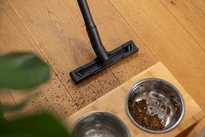 Fshesë me ujë dhe pluhur Karcher SE 4 Plus, 18L, 1000W, e bardhë