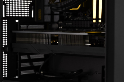 Kompjuter Actina, Ryzen 7 7800X3D, 32GB, 2TB, RTX 4070 Ti, i zi