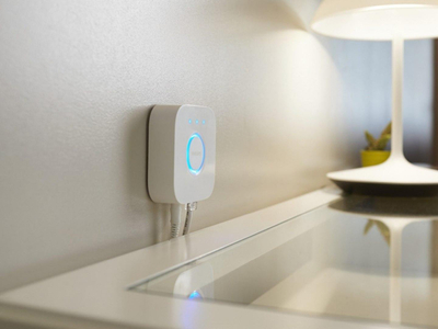 Bridge Philips Hue, qendër e zgjuar për dritat smart, lidh deri 50 pajisje, e bardhë